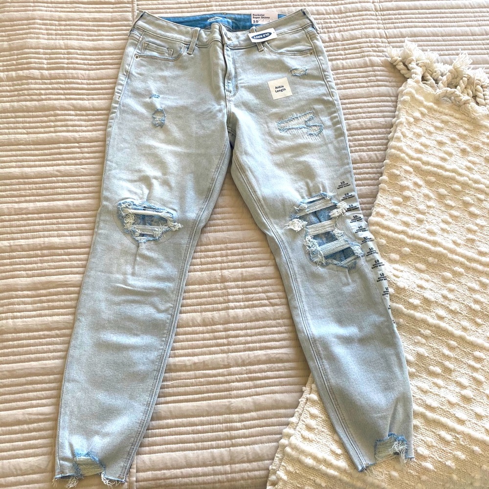 Old Navy Rockstar Super Skinny Mid-Rise Ankle Jean